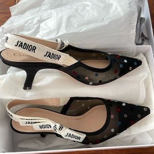 J’adior black slingback. Size 37. Mini velvet dot.